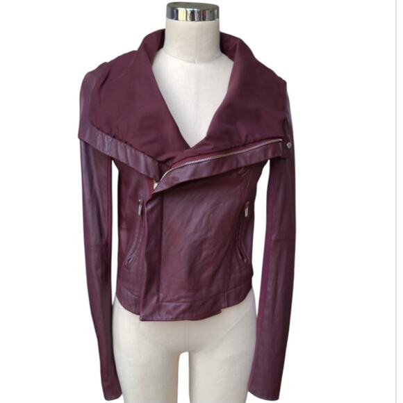 VEDA 100% Lamb Leather Cropped Moto Jacket Size M Burgundy Edgy Indie Rebel Chic - Picture 2 of 13